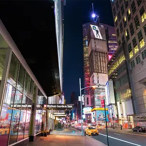 Hilton Garden - Times Square מלון
